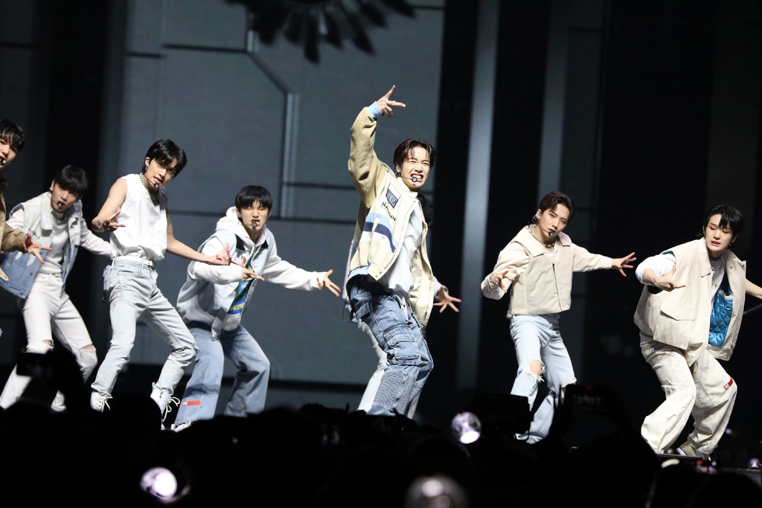 -- KQ FELLAZ
8-member Korean K-pop boy band ATEEZ energized State Farm Arena on Monday, November 21, 2022 on their The Fellowship:Break the Wall Tour. KQ FELLAZ opened the show.
Robb Cohen for the Atlanta Journal-Constitution