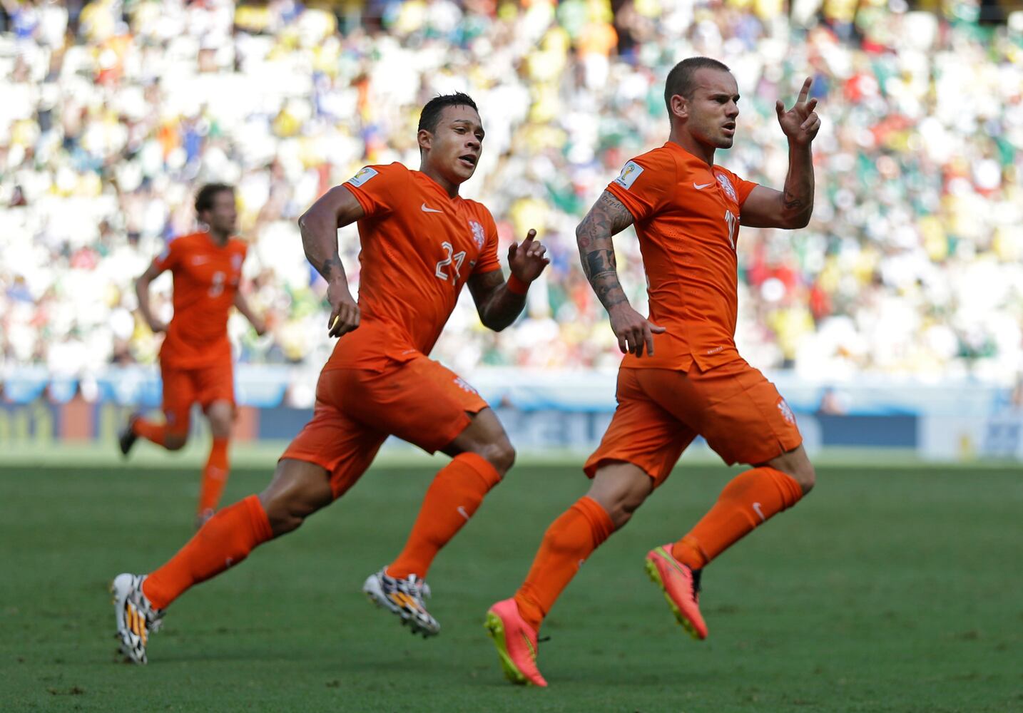 Netherlands eliminates Mexico with 2-1 victory