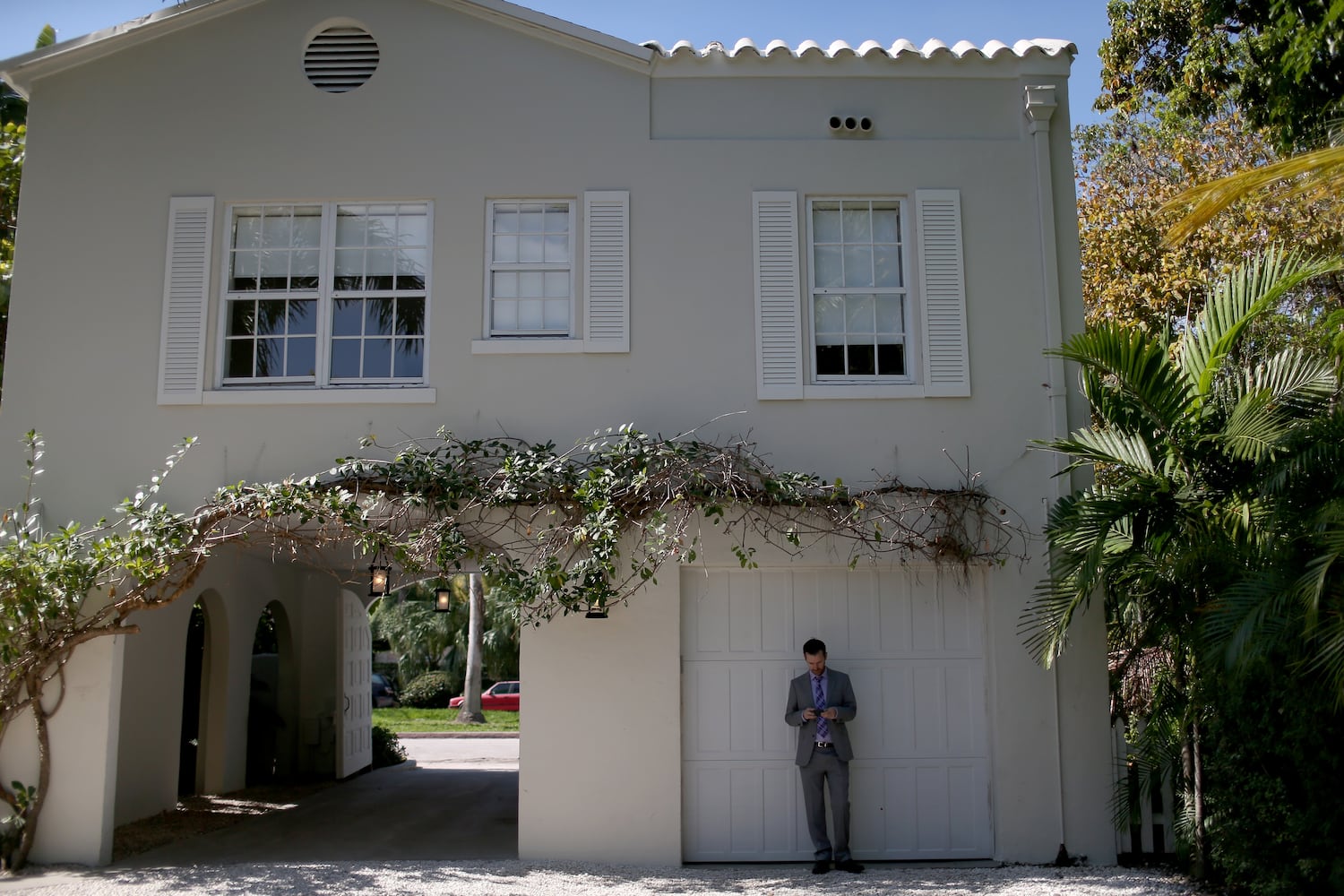 Tour of historic waterfront mansion