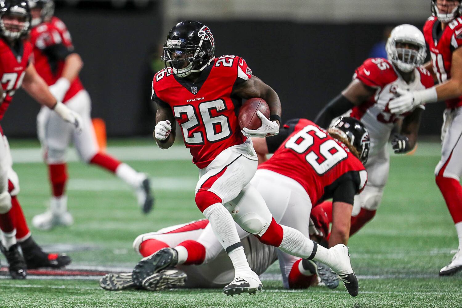 Photos: Falcons end five-game skid with rout of Cardinals