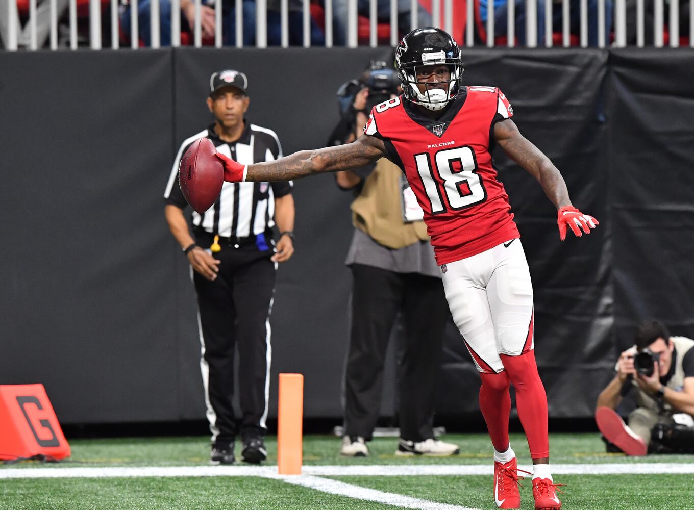 Photos: Falcons host Panthers, honor Roddy White