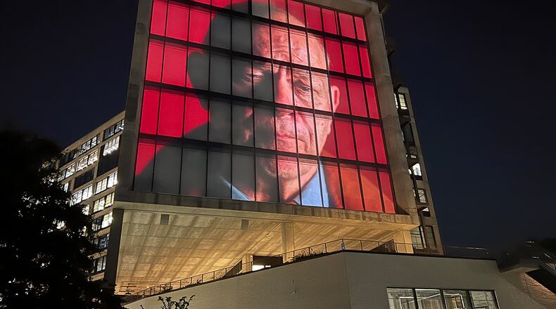 Off the Wall @ 725 Ponce.