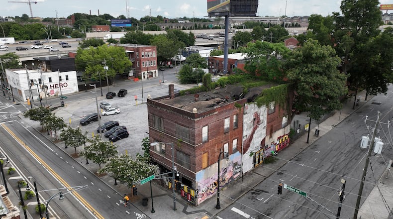 Aerial photograph shows 229 Auburn Avenue, which is targeted for razing to make way for affordable housing.  Local preservationists are fighting it, arguing about the buildings historic value. (Hyosub Shin / Hyosub.Shin@ajc.com)