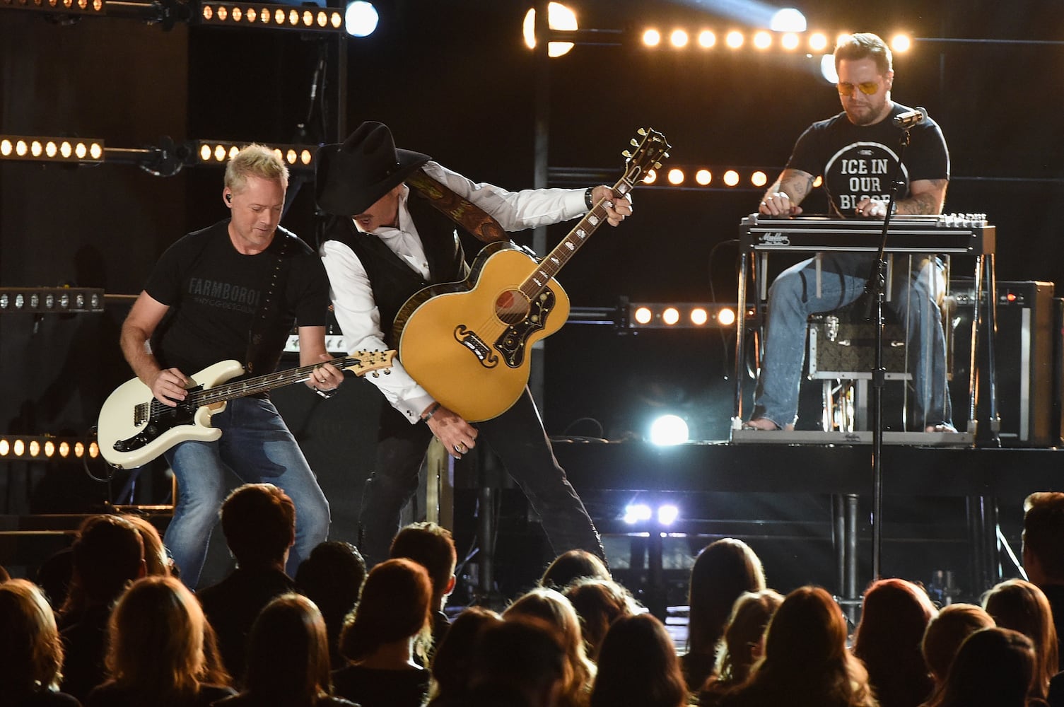 The 50th Annual CMA Awards - Show