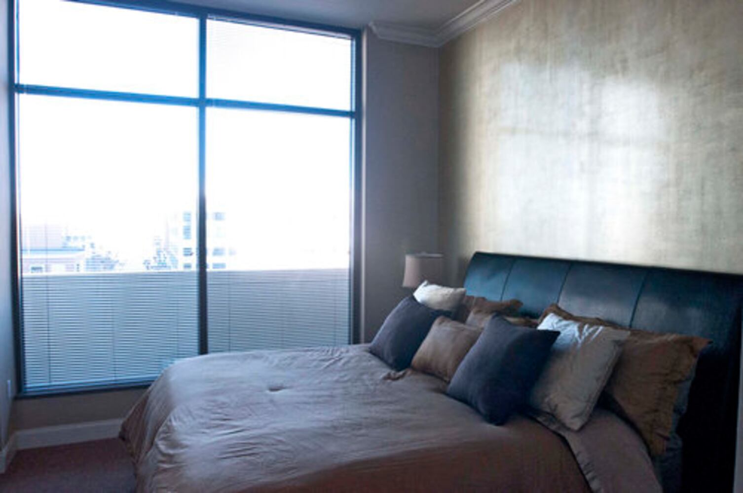 Couple chooses condo in the Atlantic