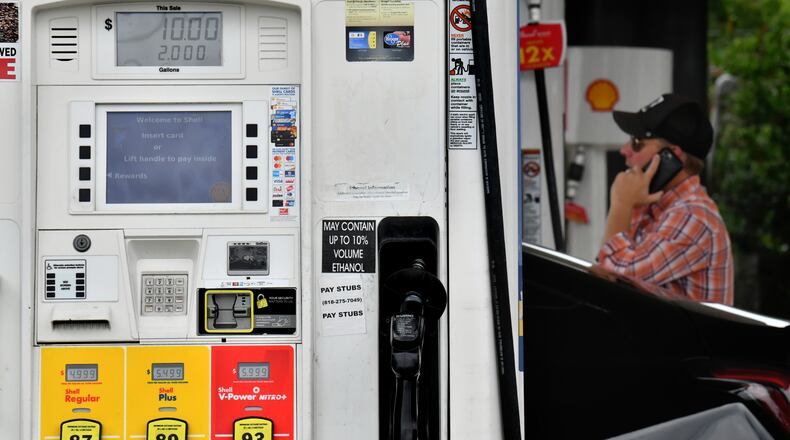 Georgia gas prices hit new heights this week. (Hyosub Shin / Hyosub.Shin@ajc.com)