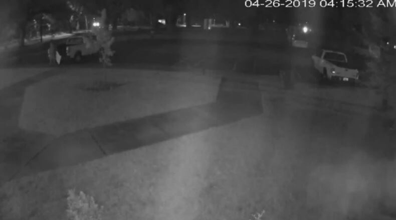 Police are searching for a suspect who is stealing tailgates off trucks. (Photo: Screengrab via Albany Police)