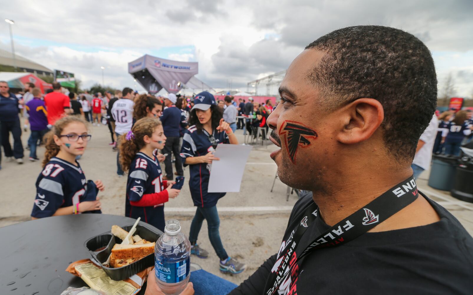 Falcons fans party in Houston on Super Bowl Sunday