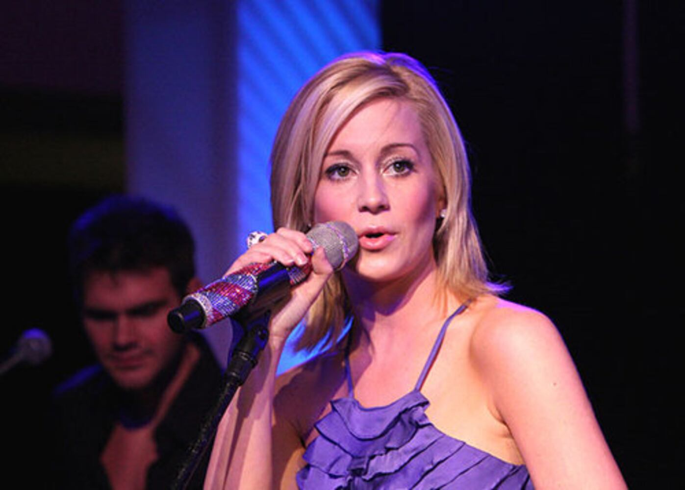 Kellie Pickler performs at GA Aquarium