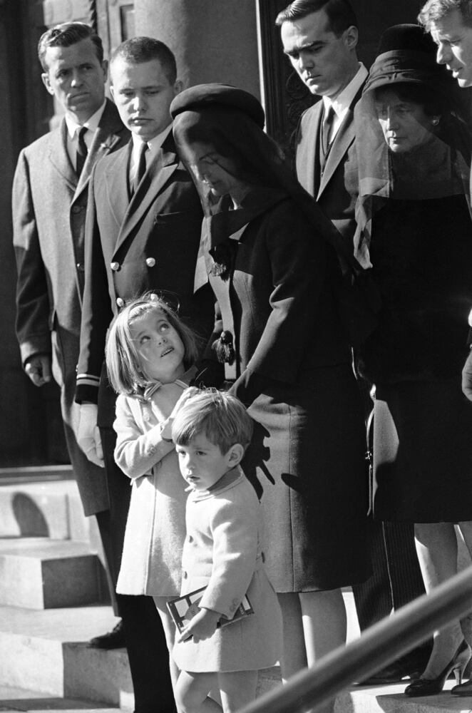 Nov. 25, 1963