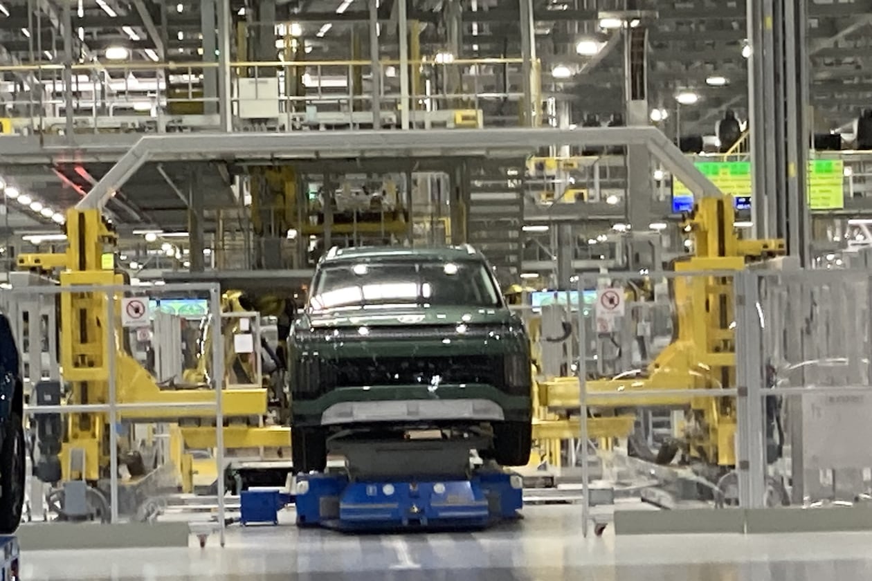 A nearly finished Kia Sportage hybrid nears the end of the assembly process at the Hyundai Metaplant near Savannah. The automotive industry supports tens of thousands of jobs and contributes more than a billion dollars to the state’s economy, guest columnist Jennifer Safavian writes. (Adam Van Brimmer/AJC)