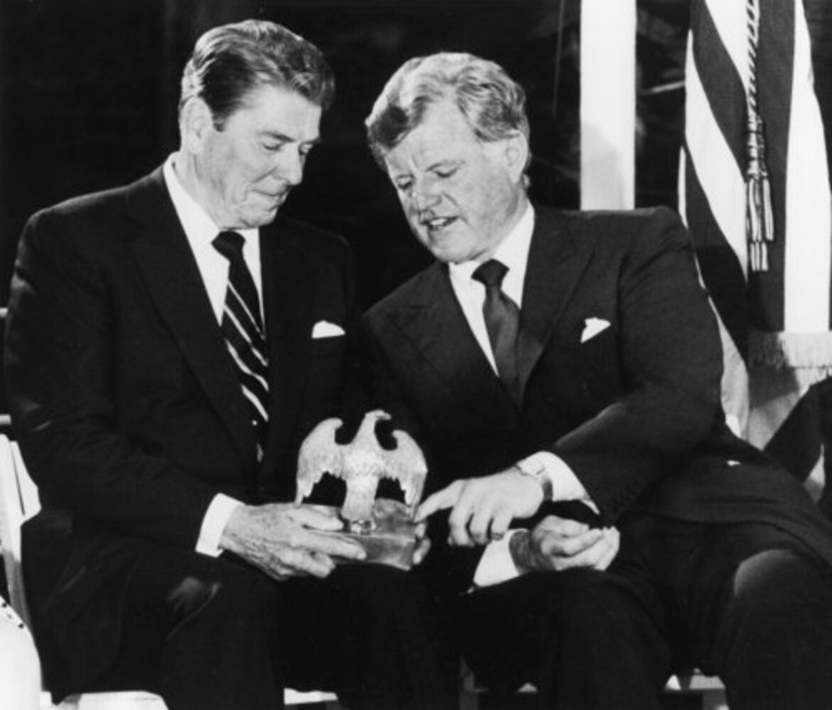 Sen. Edward M. Kennedy dies at 77
