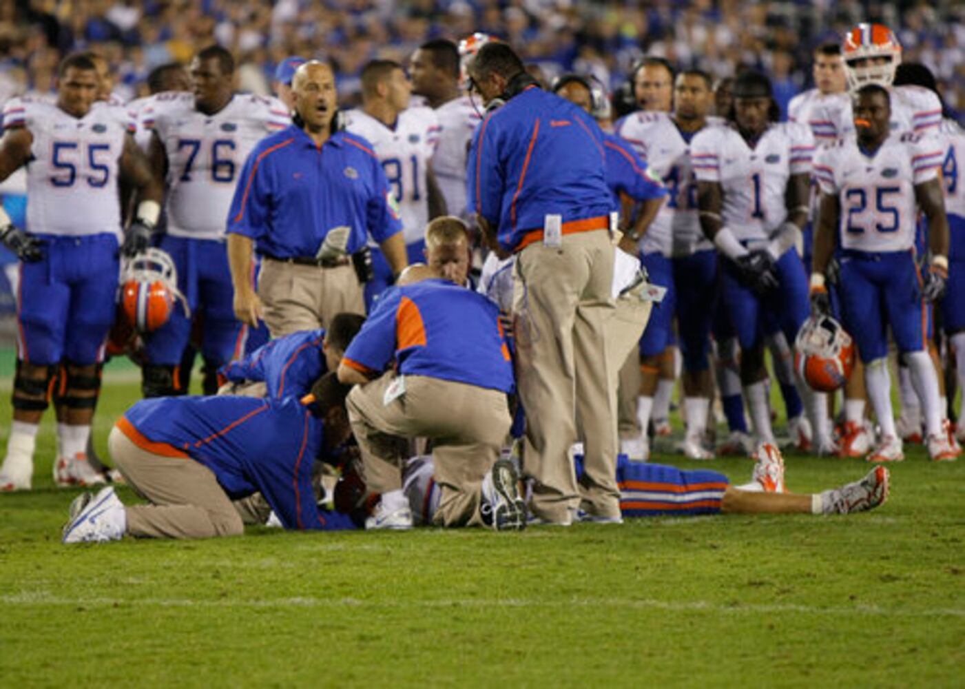 Tim Tebow photos: Gator QB knocked out at Kentucky