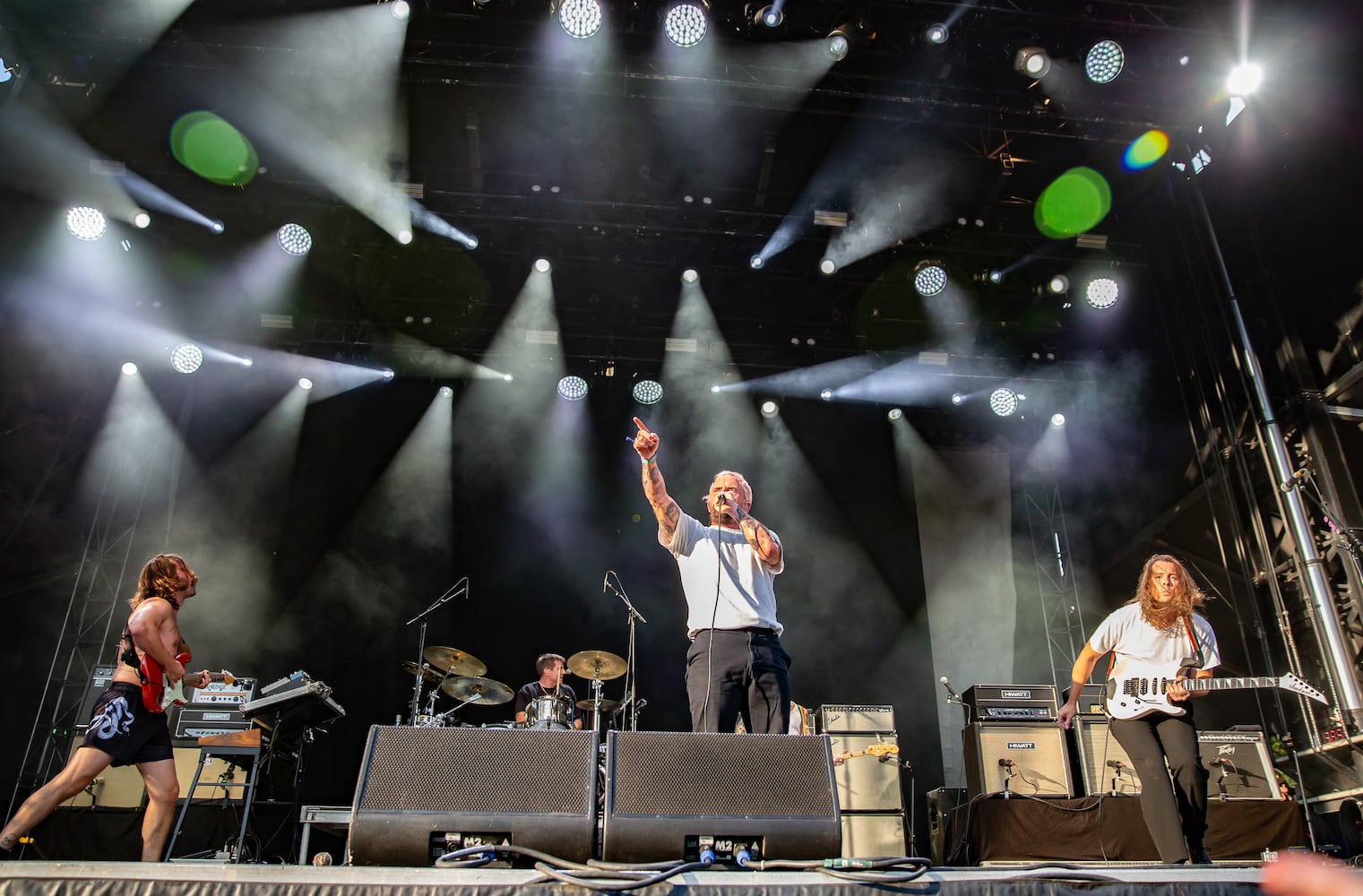 shaky knees