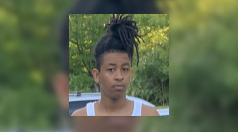 South Fulton police need help identifying a man they say used the LetGo app to rob someone at gunpoint July 14.