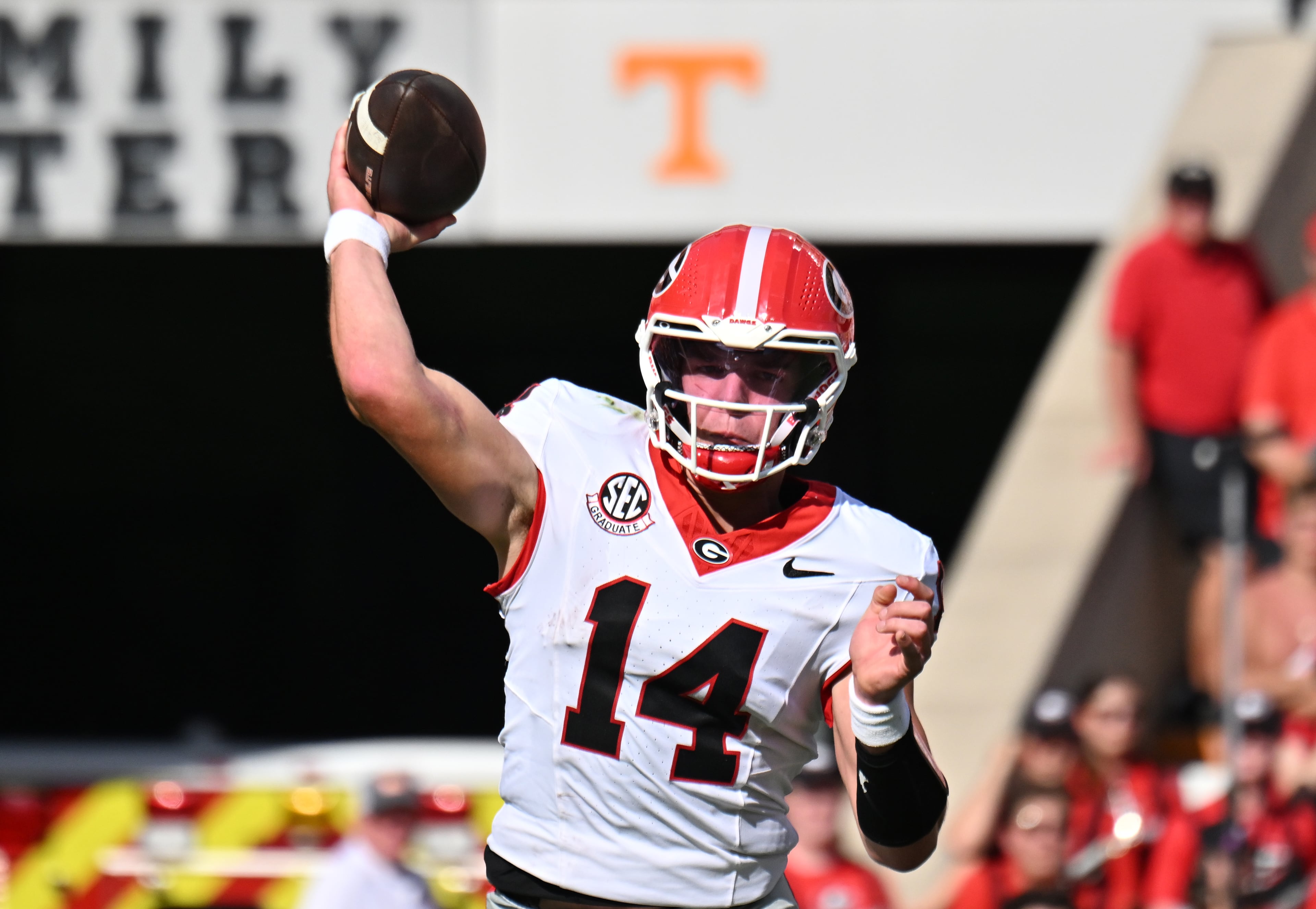 Georgia quarterback Gunner Stockton gets off a pass during the first half against Tennessee on Saturday, Sept. 13, 2025, in Knoxville, Tenn. (Hyosub Shin/AJC)