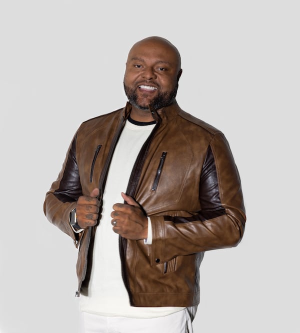 Grammy-winning producer Damon Elliott, along with his mom Dionne Warwick, will executive produce a new musical that's headed to Atlanta on March 28. Courtesy of "Hits! The Musical"