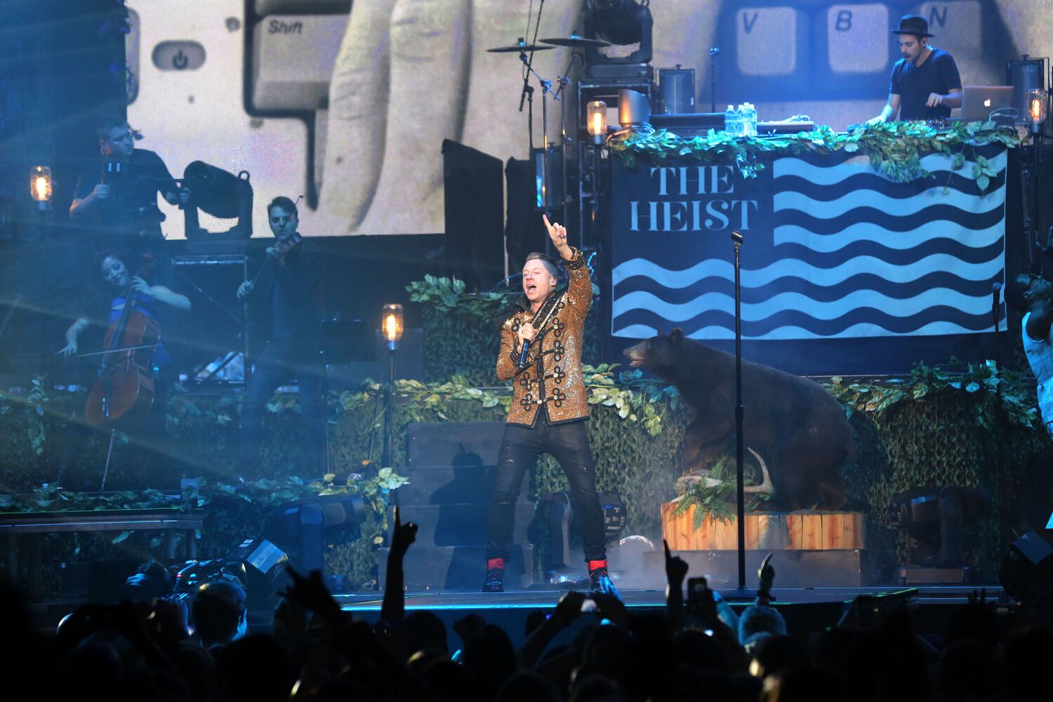 Nov. 22, 2013