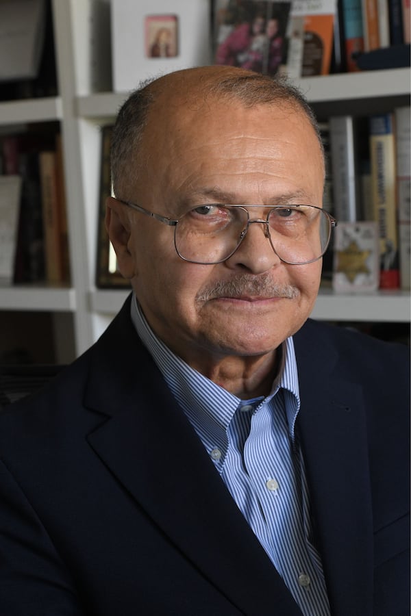 Pulitzer Prize winner David Levering Lewis has a made living documenting the lives of others. In "The Stained Glass Window," Lewis explores his own family history.
