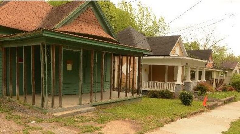 The Atlanta-area counties’ lawsuit said banks were partly responsible for the wave of tens of thousands of foreclosures that rocked the metro area, saddling local governments with huge economic costs. Local governments’ losses included lost tax revenues due to falling property values and the costs of dealing with vacant homes and higher crime in blighted areas. KENT D. JOHNSON/KDJOHNSON@AJC.COM File Photo