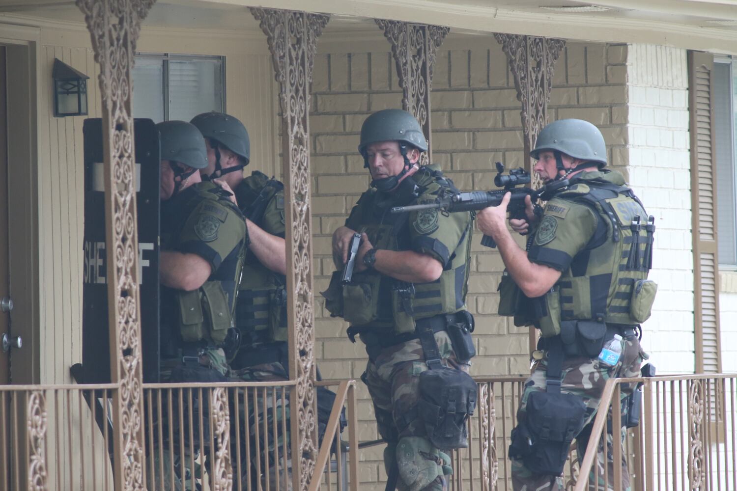 Manhunt in Cobb police officer shooting