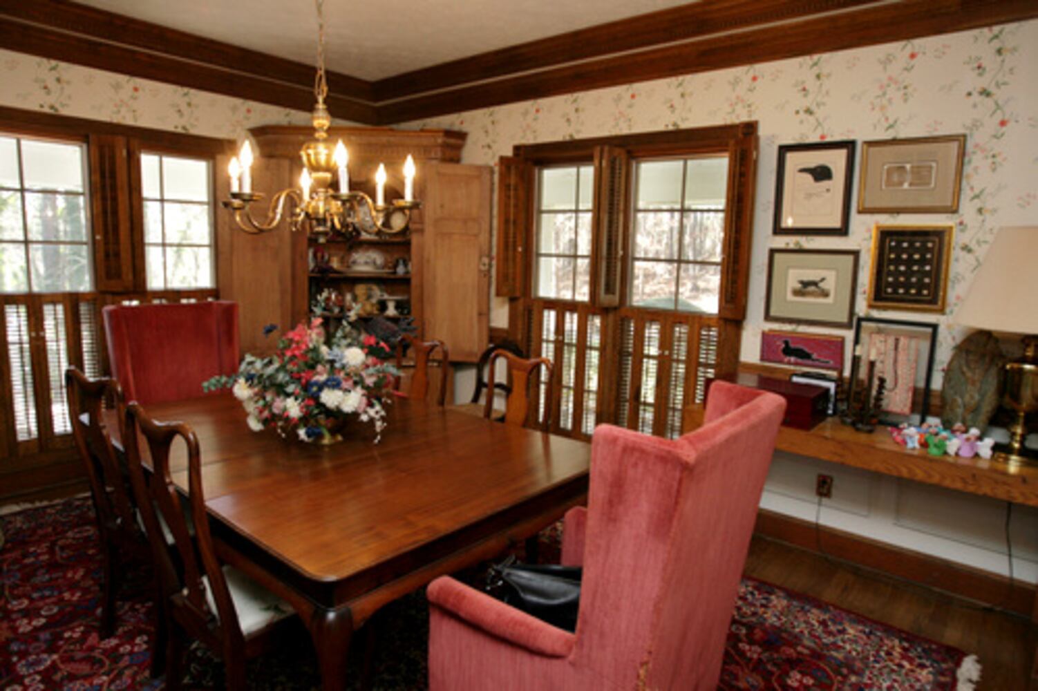 Folk art collection enlivens rustic Cobb County home