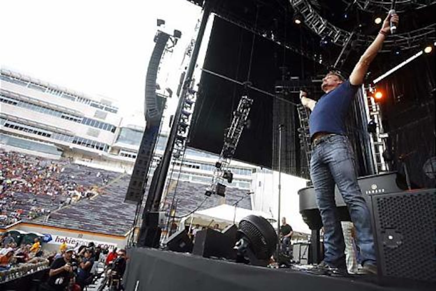 Dave Matthews, John Mayer, Nas at Va. Tech