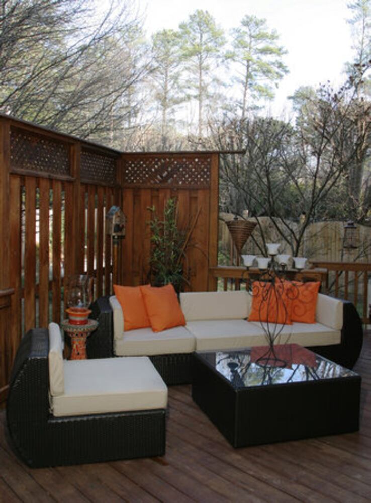 Latin family's mementos spice up home
