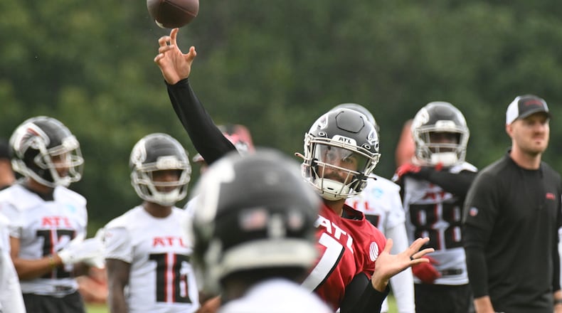 Falcons quarterback Marcus Mariota is ready to lead the team in 2022. (Hyosub Shin / Hyosub.Shin@ajc.com)
