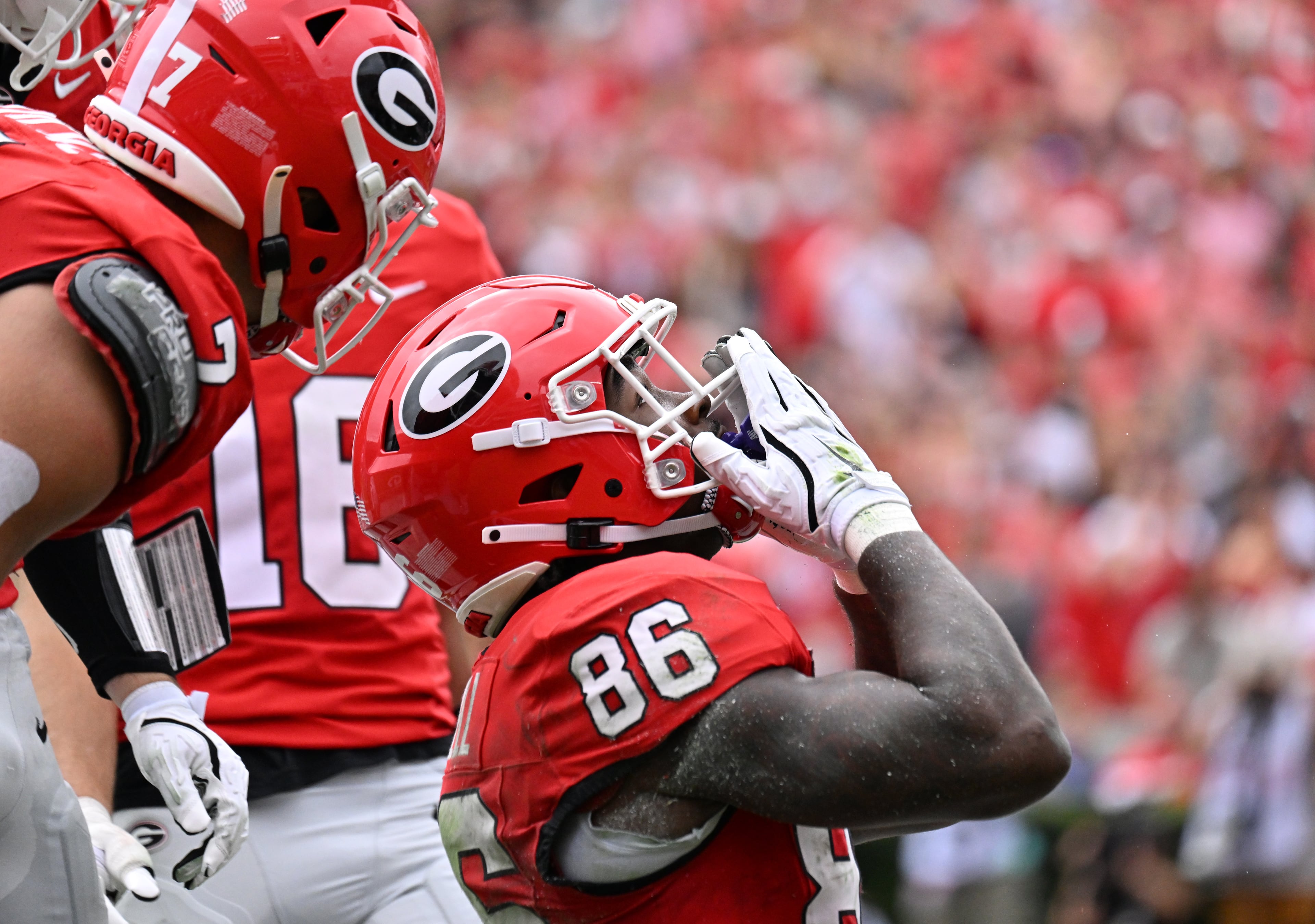 Georgia wide receiver Dillon Bell (86) celebrates after scoring a touchdown during the first half in a NCAA college football game at Sanford Stadium, Saturday, October 4, 2025, in Athens. (Hyosub Shin / AJC)