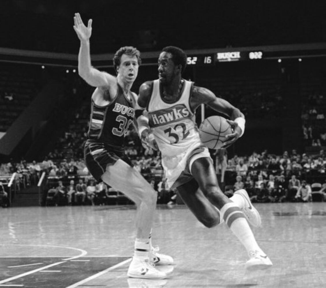 Photos | Ex-Hawks star Dan Roundfield dies