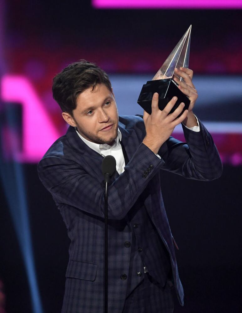 PHOTOS: 2017 American Music Awards
