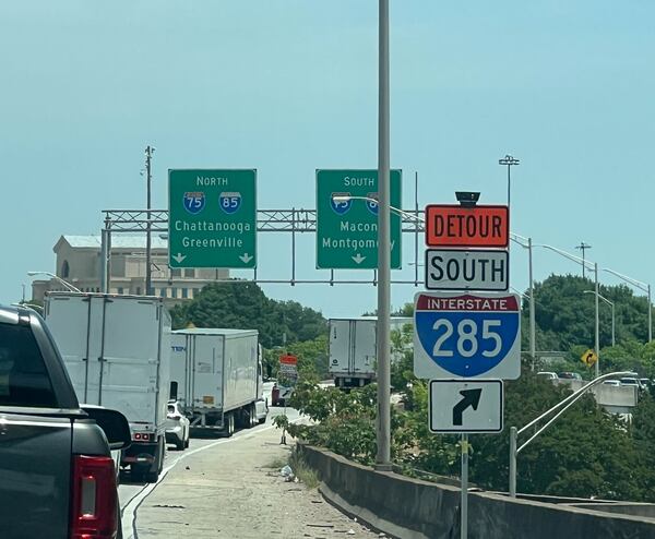A detour sign directs I-20 eastbound traffic as motorists maneuver around an I-285 closure on Saturday, May 16, 2026. (Cassidy Alexander/AJC)