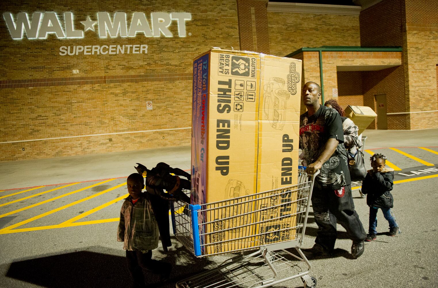 Atlanta comes out for Black Friday bargains