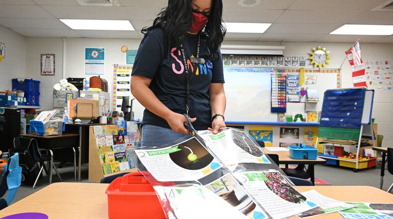July 28, 2022 Snellville - Artia Strickland, kindergarten teacher, prepares for her classroom for new school year at Anderson-Livsey elementary school in Snellville on Thursday, July 28, 2022. (Hyosub Shin / Hyosub.Shin@ajc.com)