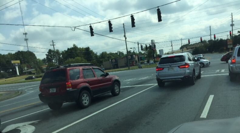 Russ Marshall believes two signs would solve a confusing situation. (Photo/Russ Marshall).