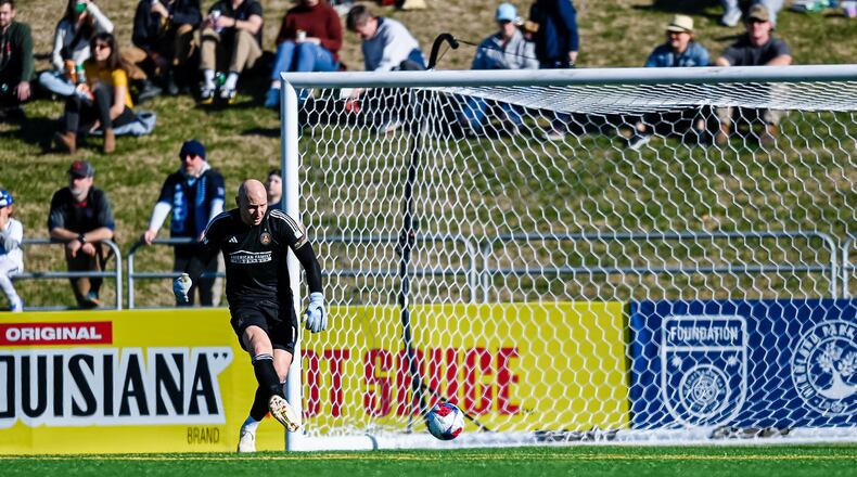 Atlanta United goalkeeper Brad Guzan dribbles the ball during an exhibition match against host Chattanooga on Saturday. (Photo by Mitchell Martin/Atlanta United)