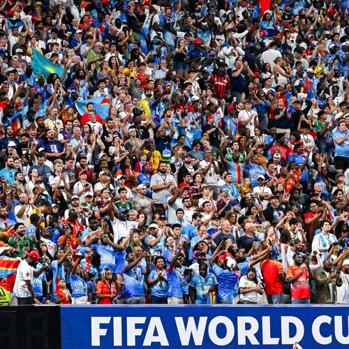 Fans cheer during a FIFA World Cup match at Atlanta Stadium (Mercedes-Benz Stadium). (Hyosub Shin/AJC)