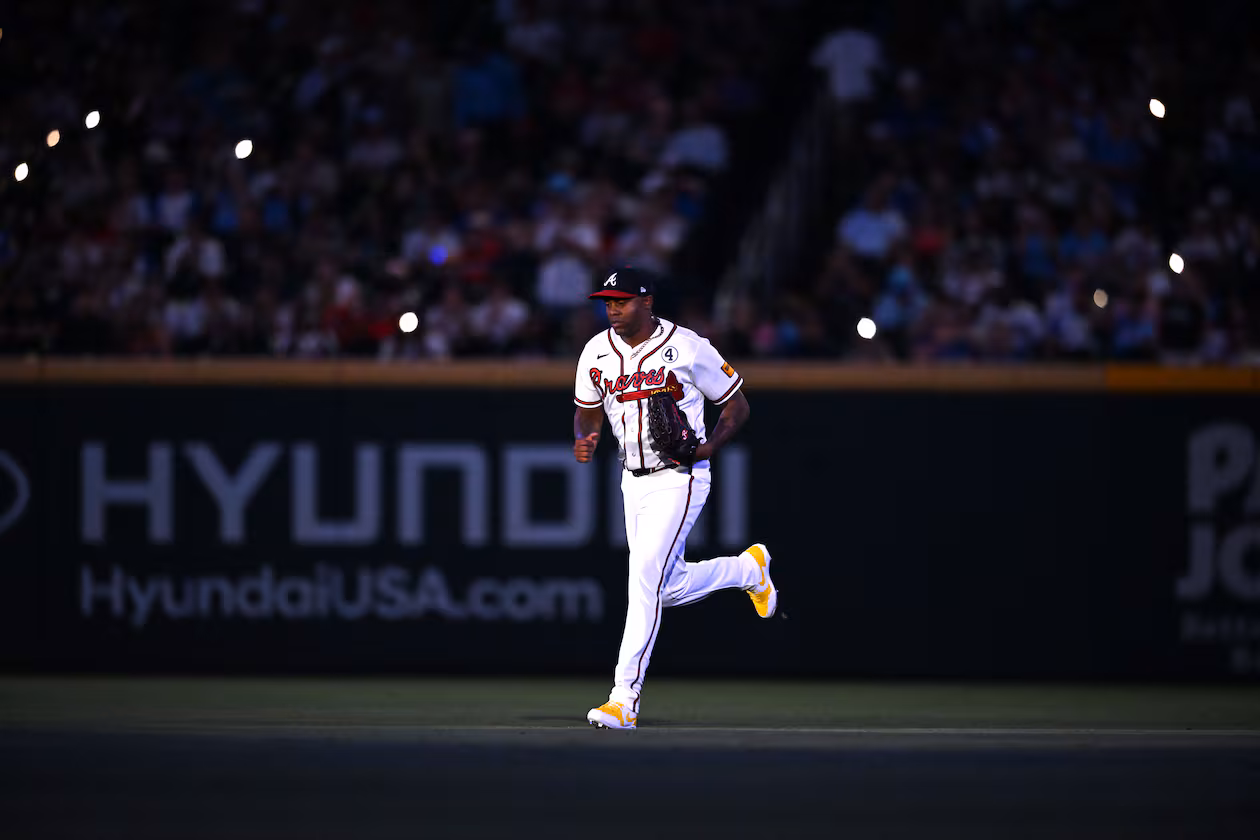 Braves pitcher Raisel Iglesias runs onto the field in the ninth inning against the Blue Jays at Truist Park on Tuesday, June 2, 2026. Atlanta won 4-3. (Hyosub Shin/AJC)