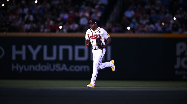 Braves pitcher Raisel Iglesias runs onto the field in the ninth inning against the Blue Jays at Truist Park on Tuesday, June 2, 2026. Atlanta won 4-3. (Hyosub Shin/AJC)
