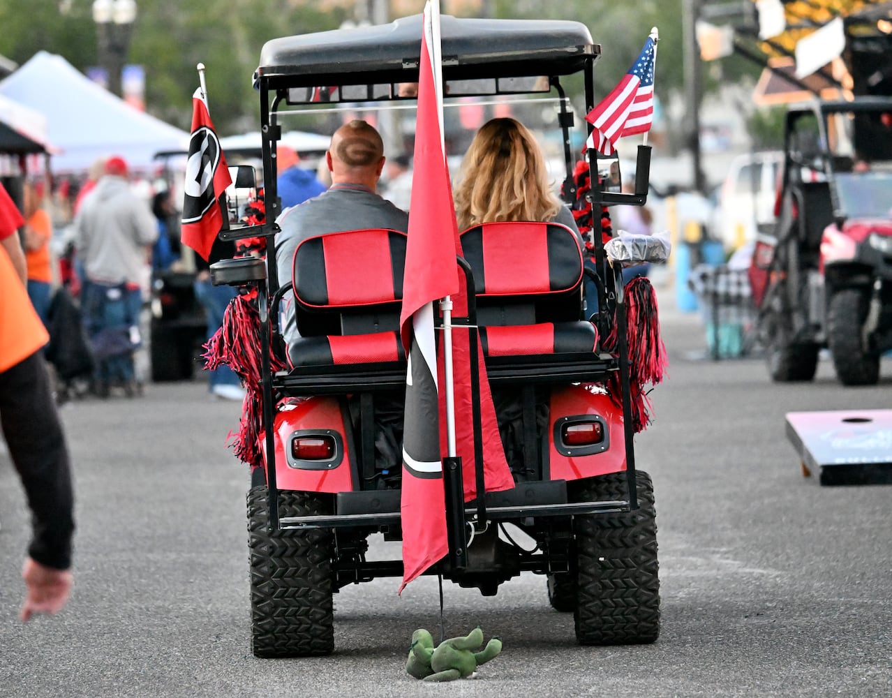 Georgia Florida fans tailgate in Jacksonville