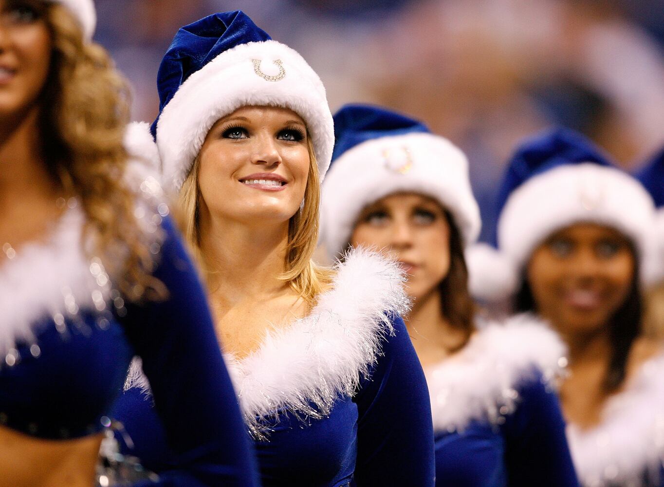 Cheerleaders get in the holiday spirit