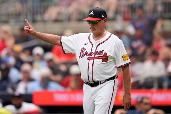 The Braves are imploding, but should that really mean the end of stalwart manager Brian Snitker? 
