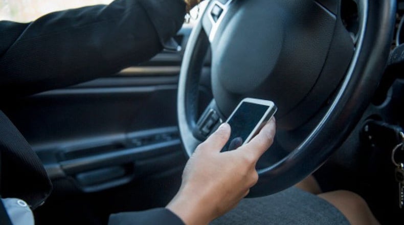 Lawmaker wants to change state’s hands-free law to allow drivers to hold phones in stopped cars
