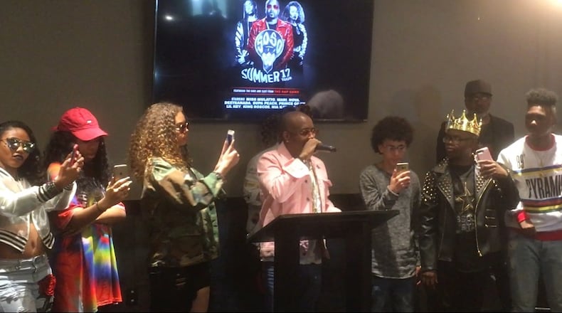 Jermaine Dupri, center, talks up the upcoming SoSoSUMMER17 Tour while Rap Game alums on either side live stream the event on their phones. Photo: Jennifer Brett