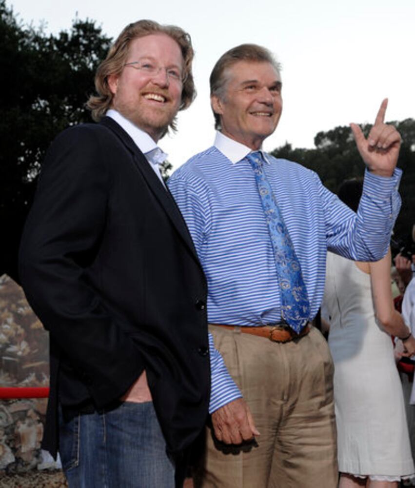 Robot rules the red carpet at "WALL-E" premiere