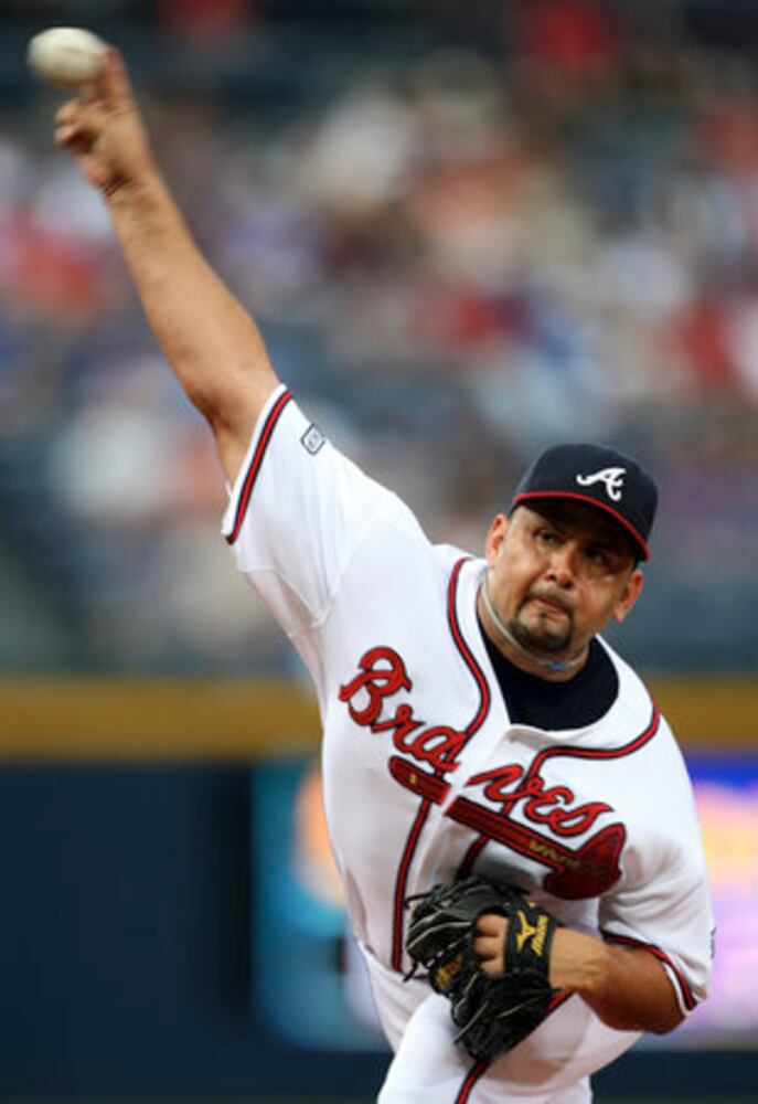Braves honor Skip Caray