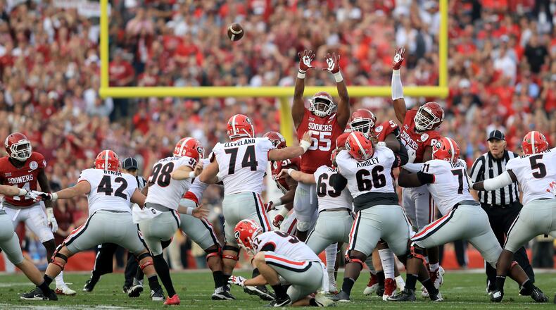 Georgia kicker Rodrigo Blankenship makes a 55-yard field goal at the end of the first half against the Oklahoma Sooners in the Rose Bowl Game Jan. 1, 2018, in Pasadena, Calif.