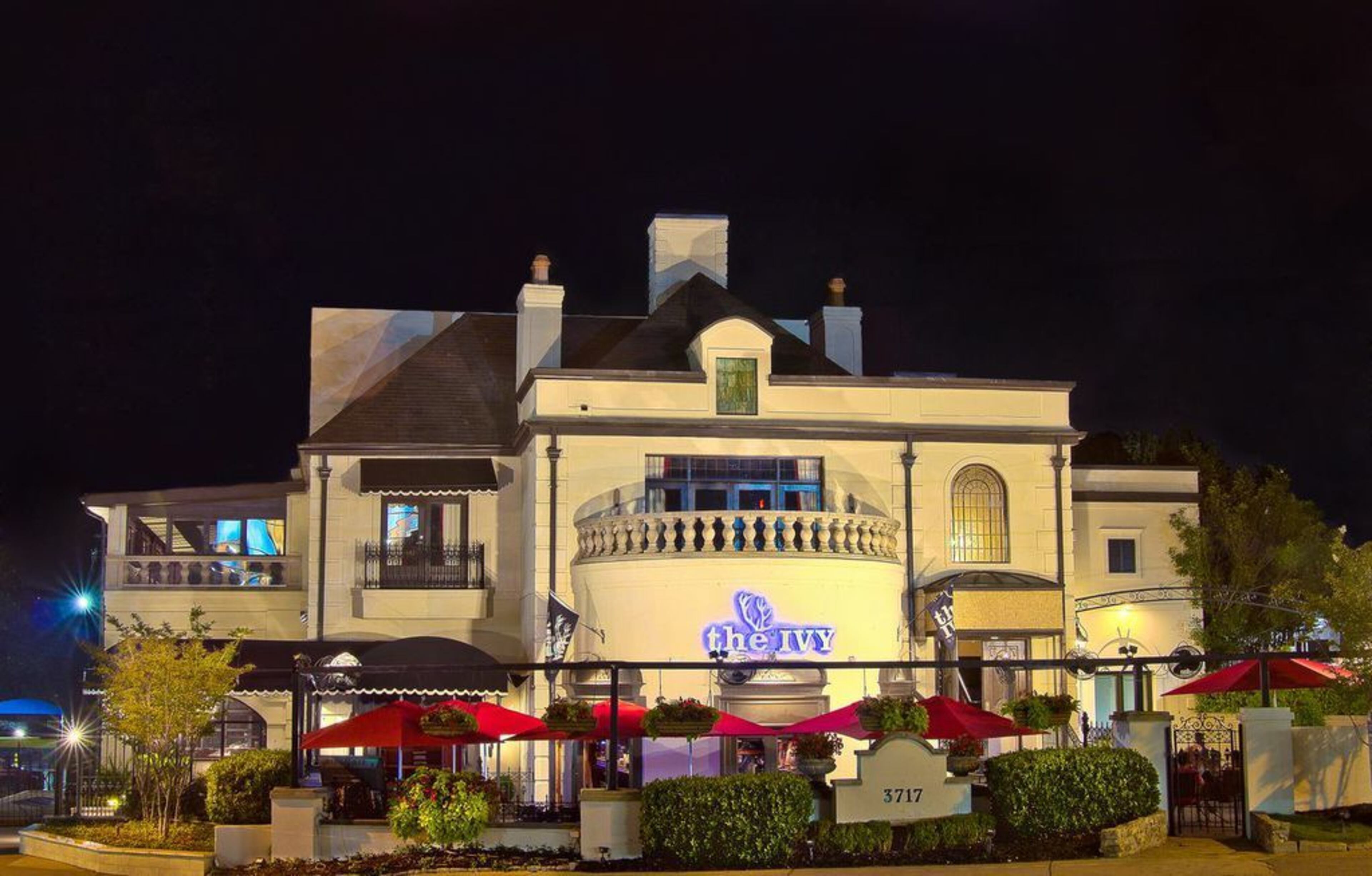 The Ivy sports bar in Buckhead, which closed in December, will become steak bar Luella this fall. (Courtesy of the Ivy's Facebook page)