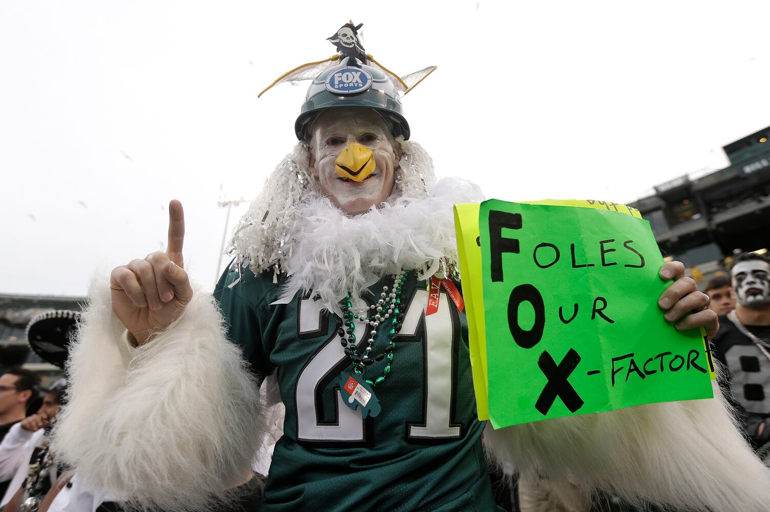NFL cheerleaders and fans, Week 9